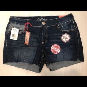 Amethyst Jeans Mid-Rise Shorts (NWT)